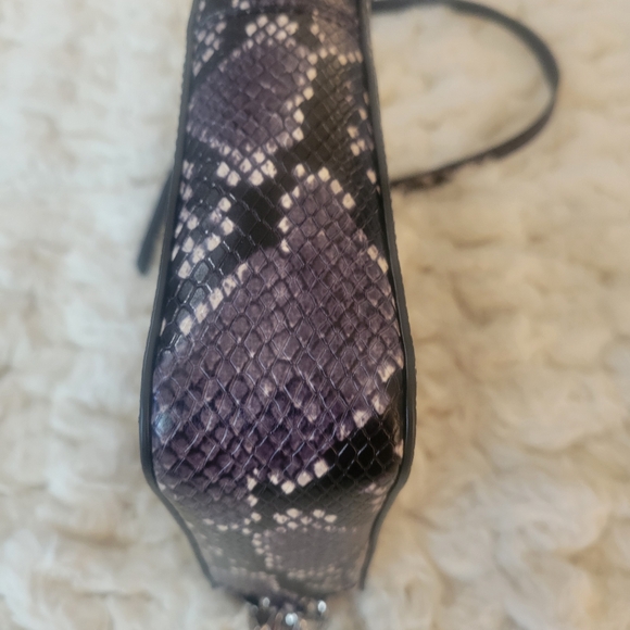 Michael Kors Crossbody - Picture 7 of 9